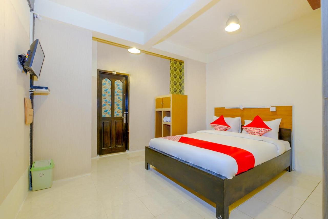 Oyo 3088 Green Valley House Senggigi Exteriör bild